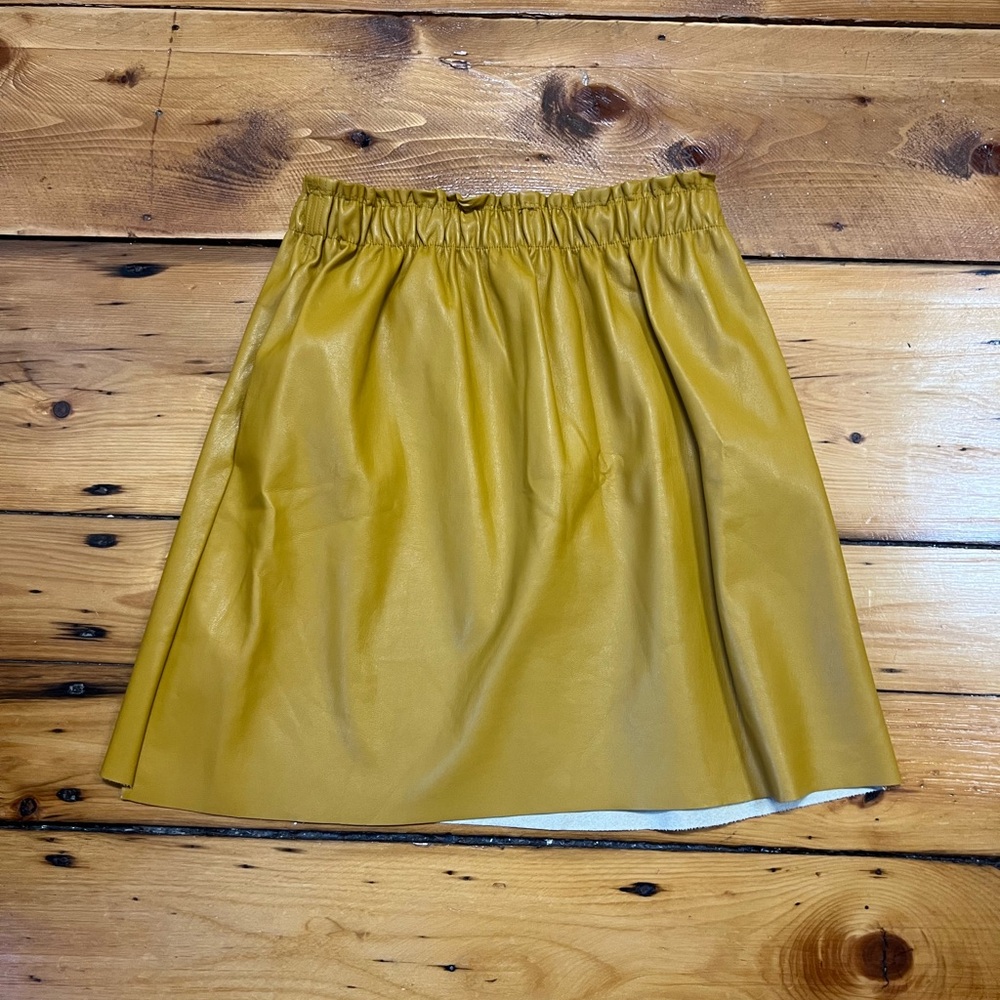 Zara leather skirt mustard yellow, size medium